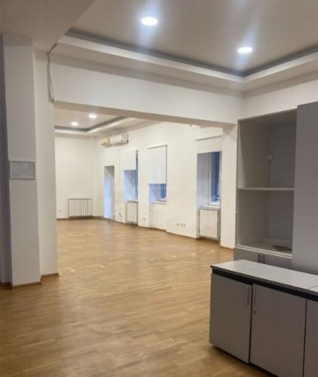 SAVSKI VENAC CENTAR 200m2 , 2000e