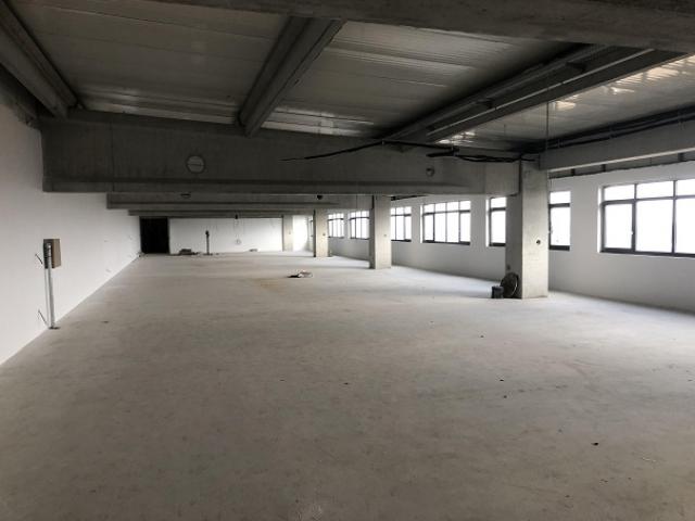 NOVI BEOGRAD AUTOPUT ZA ZAGREB 4600m2 , 1ha , 1000e