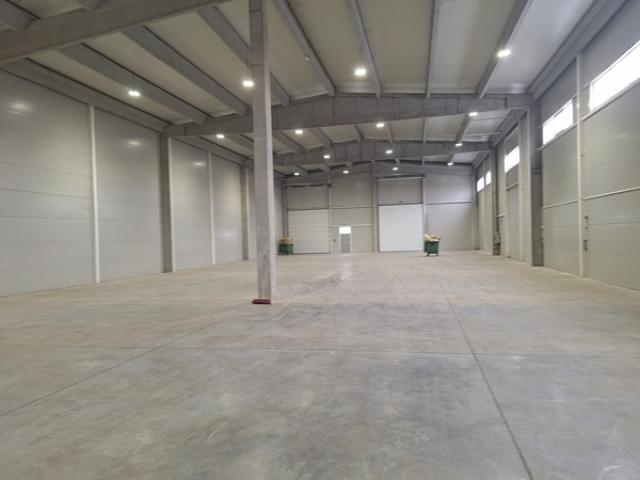 ZEMUN AUTOPUT BG-NS 1700m2 , 20 ARI , 7600e