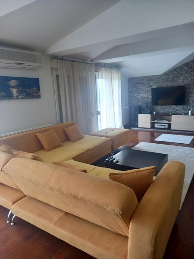 VOZDOVAC JAJINCI 180m2 , 850e