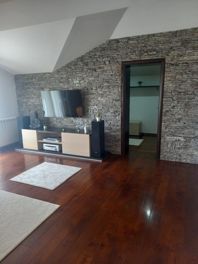 VOZDOVAC JAJINCI 180m2 , 850e