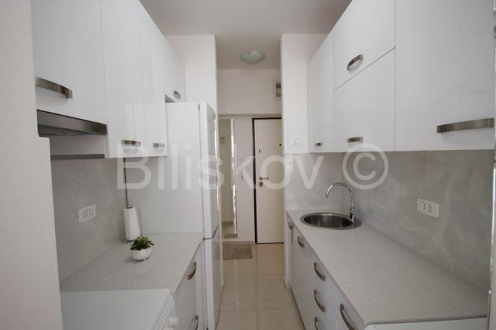 Split, Dobri,  jednosoban stan 44 m2, drvarnica 4 m2