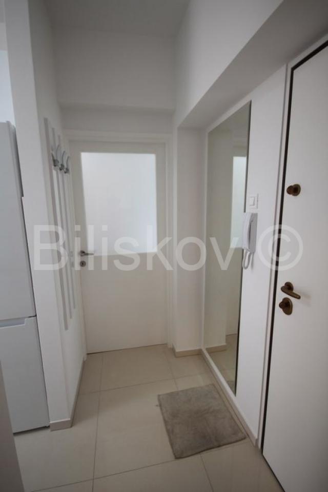 Split, Dobri,  jednosoban stan 44 m2, drvarnica 4 m2