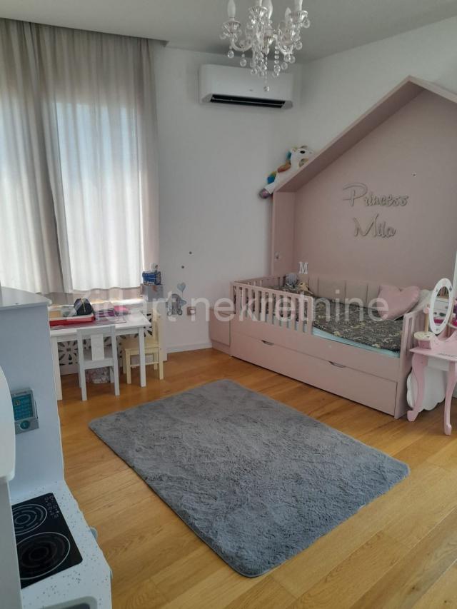 Zvezdara, Lux stan 90m2+ 22m2 terasa kod Kluza