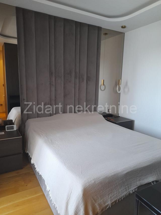 Zvezdara, Lux stan 90m2+ 22m2 terasa kod Kluza