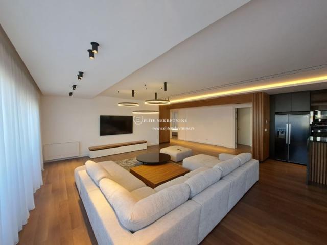 Petosoban lux penthouse, 2 garazna mesta