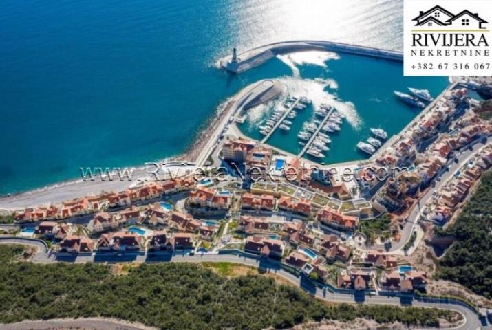 Luksuzni jednosoban stan na poslednjem spratu u zgradi IRIS-8 Marina Village 