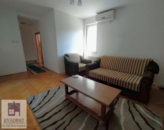 IZDAVANJE! Trosoban stan 58 m², I, Obrenovac - centar – 350 € (GARAŽNO MESTO)