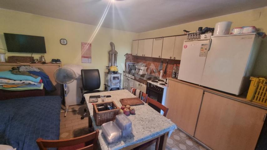 Budžak. Apatin. Opremljena vikendica 38m2, plac 21. 5ar