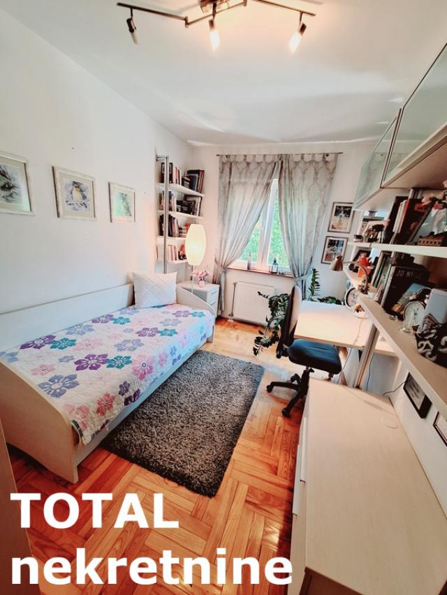 4 Četvorosoban stan NOVI SAD, 265200€