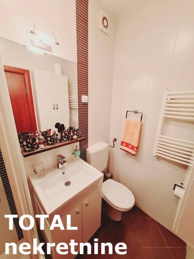 4 Četvorosoban stan NOVI SAD, 265200€