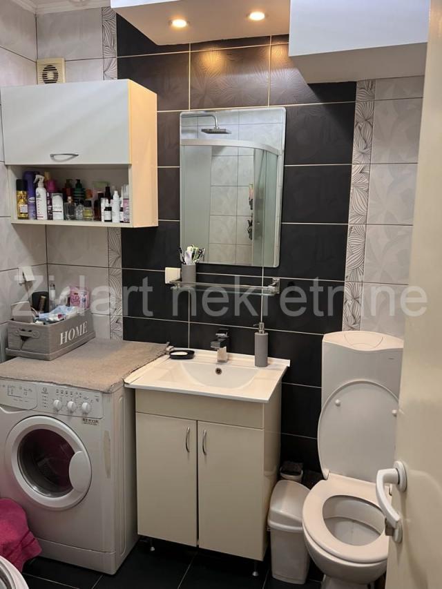 Zemun, Galenika, renoviran, 51m2 + lođa