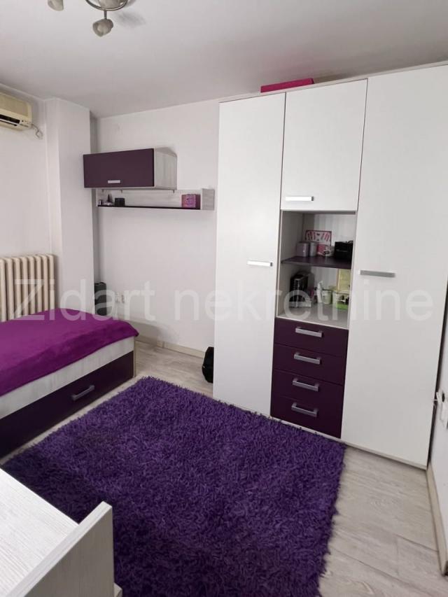 Zemun, Galenika, renoviran, 51m2 + lođa