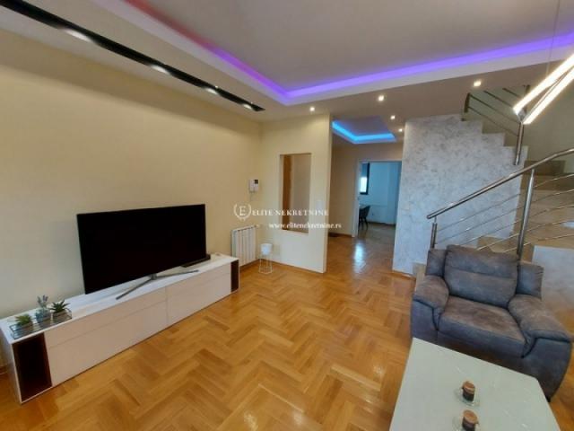 Izdavanje stanova Beograd Vracar-Trosoban duplex penthouse, garaza