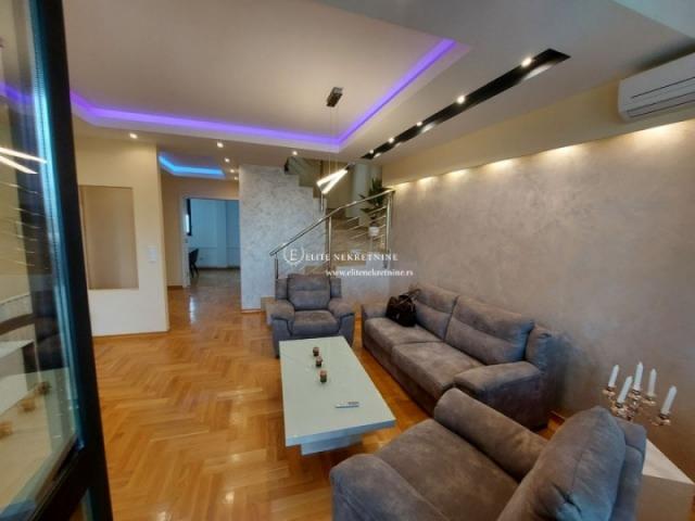 Izdavanje stanova Beograd Vracar-Trosoban duplex penthouse, garaza