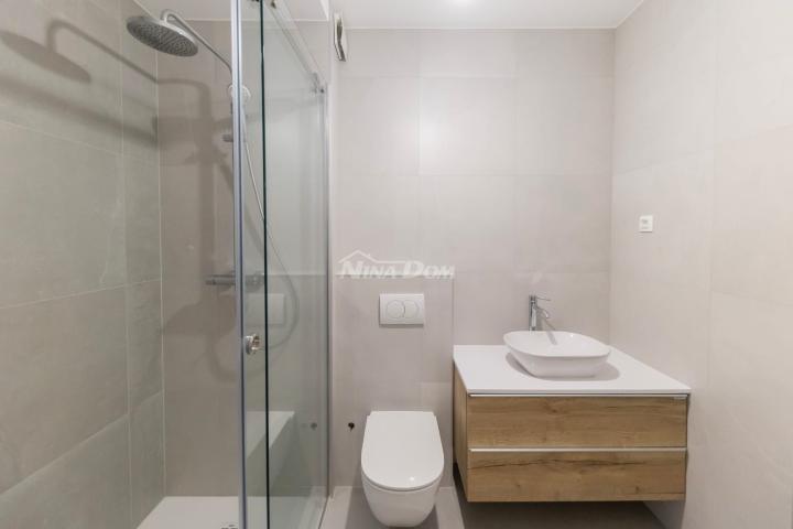 DVOSOBAN APARTMAN PRIVLAKA - PRIZEMLJE - 200M OD MORA - LIFT