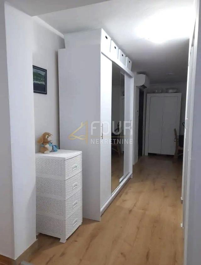 Flat Crikvenica, 74,16m2