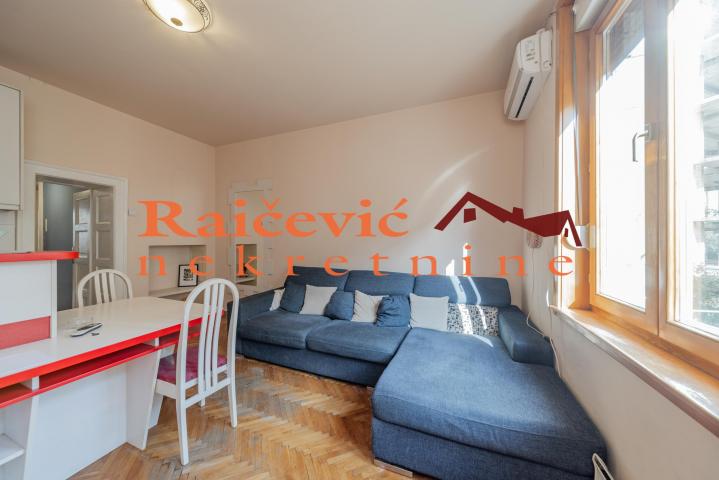 STARI GRAD DORCOL 46m2 , 159000e