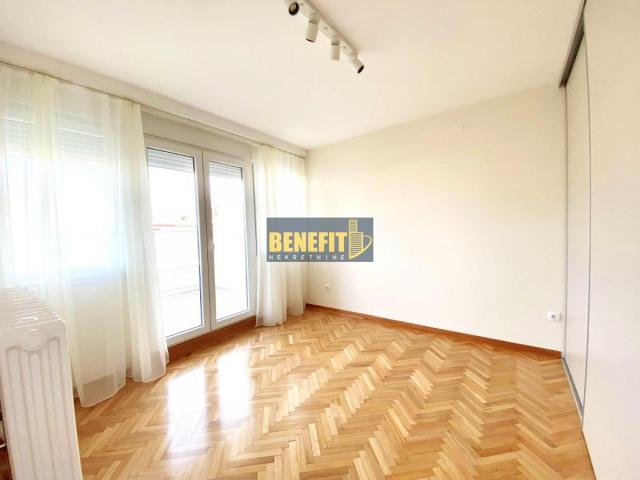 Bul. Zorana Đinđića, 120m2, Penthouse - sa garažom