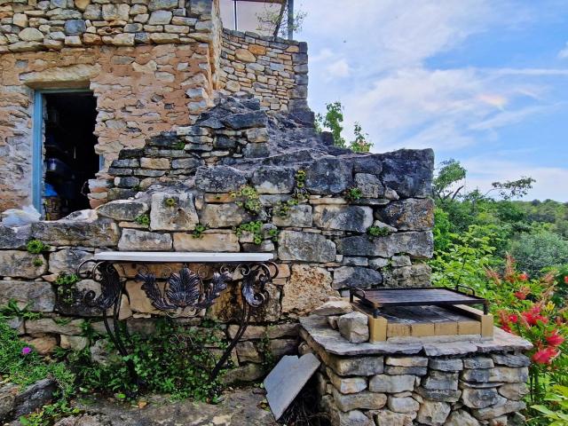 ISTRA, BUJE - Kamena kuća sa spektakularnim pogledom