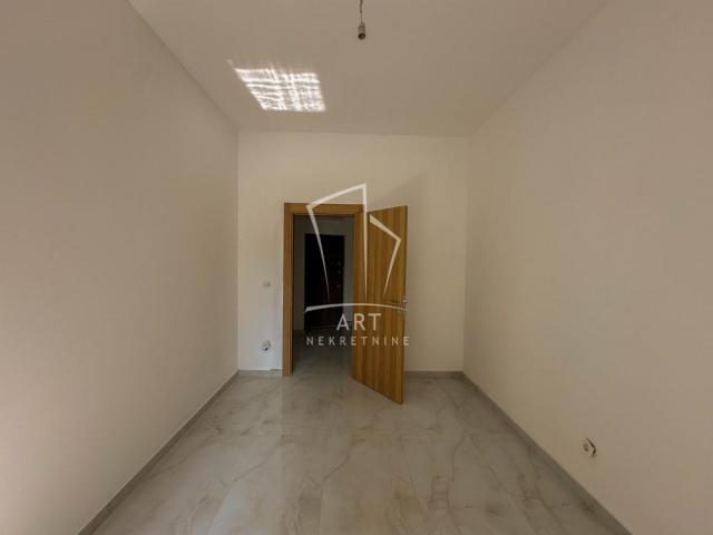 Cvetkova pijaca, novogradnja, mereno 60m2 ID#8546