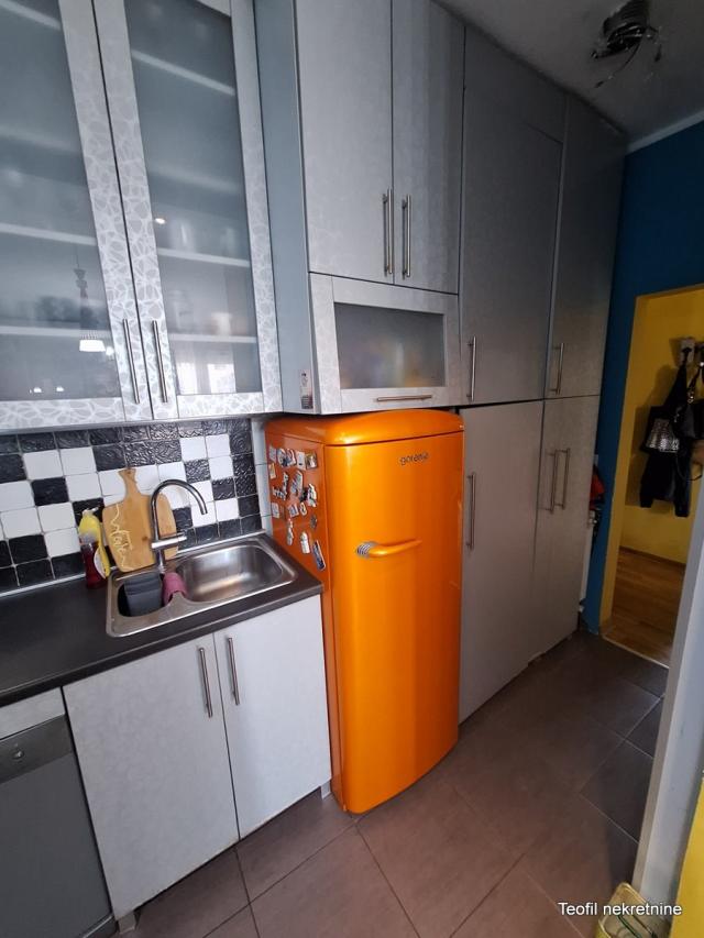 VOZDOVAC DUŠANOVAC 70m2 , (T) , 217000e