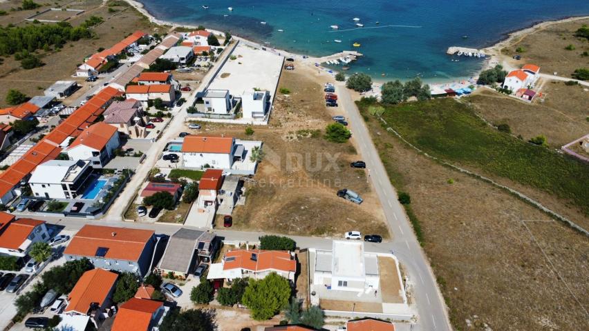 VIR ISLAND - Modernes Haus mit Swimmingpool, 100 m vom Meer entfernt!