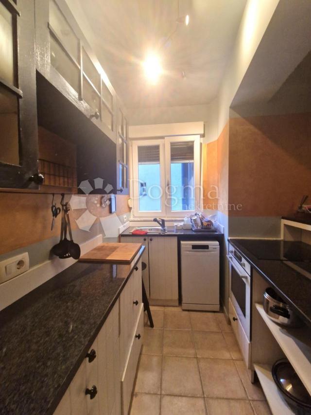 Flat Centar, Rijeka, 59,80m2