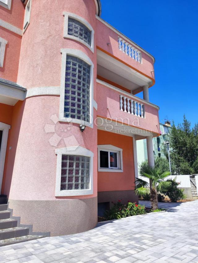 Haus Stanovi, Zadar, 560m2