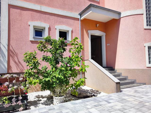 Haus Stanovi, Zadar, 560m2