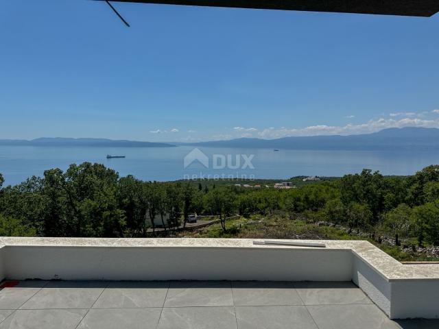 RIJEKA, KOSTRENA – ekskluzivna duplex vila s infinity bazenom, garažom, vrtom, panoramskim pogledom 