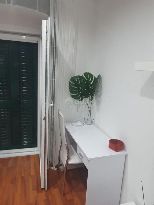 RIJEKA, PEĆINE - WOHNUNG, 41 m2, 1. REIHE ZUM MEER!!!