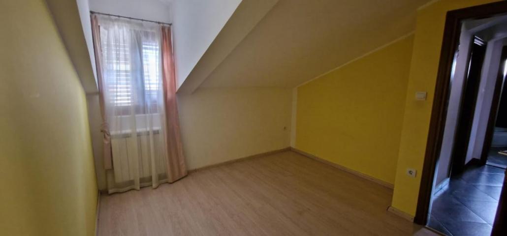 Apartment for Rent in Kotor, 120 m2, 5 Bedrooms, Sea View, Parking