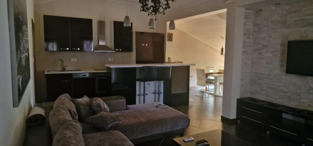 Apartment for Rent in Kotor, 120 m2, 5 Bedrooms, Sea View, Parking