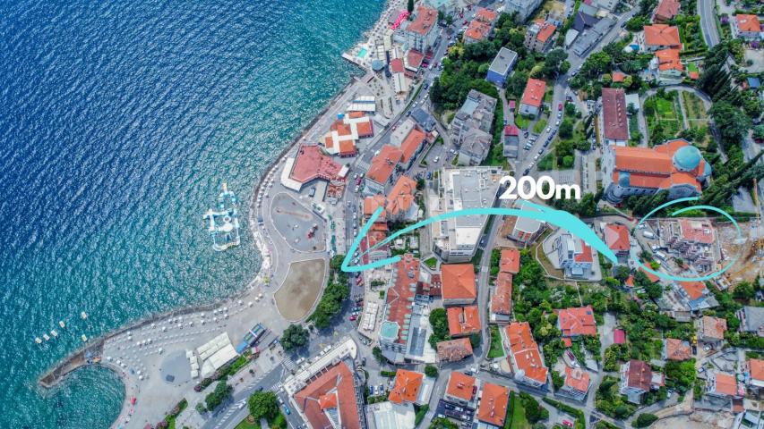 OPATIJA, CENTAR - stan s vrtom u novogradnji u centru Opatije s garažom, pogled na more