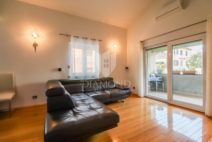 Pula, prime location, house with garage and garden