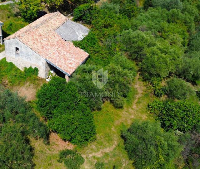 Cerovlje, ancient stone house for adaptation in a beautiful location