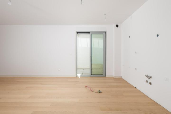 Opatija, centar, dvosoban stan u novogradnji  NKP 112 m2