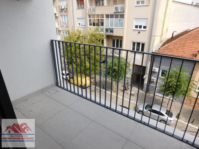 IZDAVANJE STAN CENTAR LUX NOVOGRADNJA 44M2, 2. SPRAT, PARKING-ZA POSLOVNI PROSTOR--370 EUR