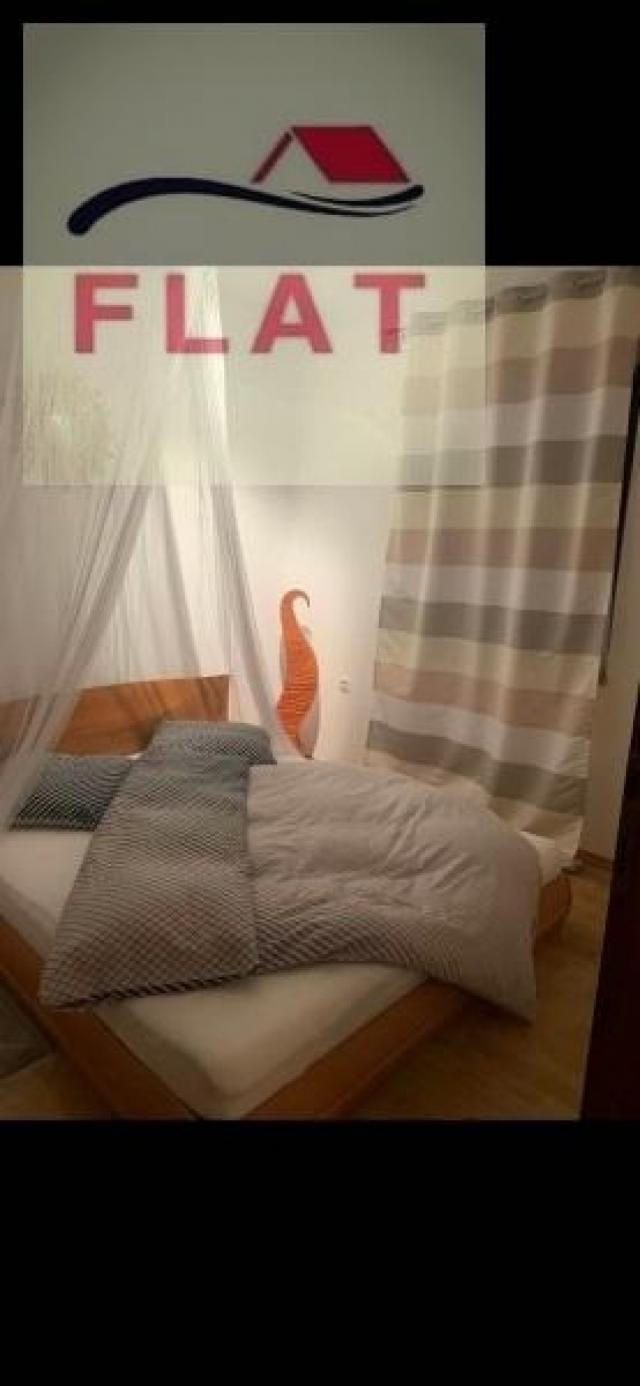 (51) Kuća sa apartmanima