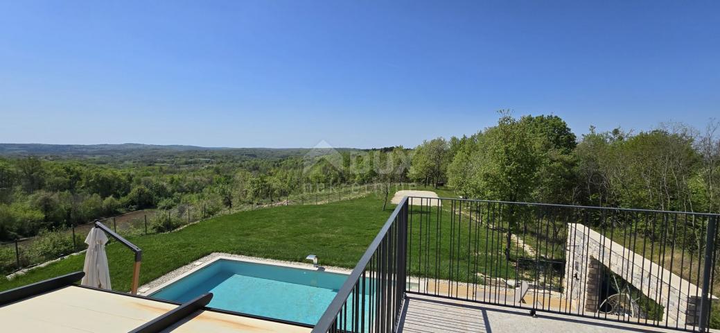 ISTRIA, MOTOVUN, SURROUNDINGS - Beautiful villa in front of a green zone with a panoramic view and c