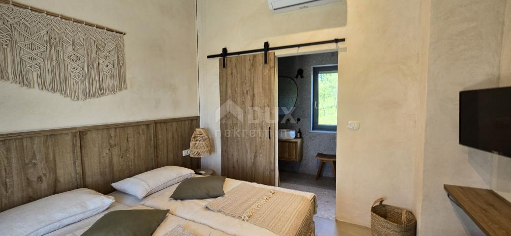 ISTRIA, MOTOVUN, SURROUNDINGS - Beautiful villa in front of a green zone with a panoramic view and c