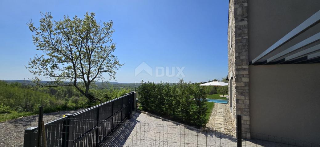 ISTRIA, MOTOVUN, SURROUNDINGS - Beautiful villa in front of a green zone with a panoramic view and c