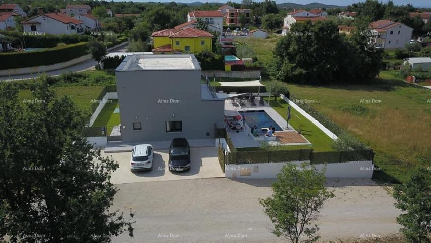 Haus Eine wunderschöne Villa mit Swimmingpool in der Nähe von Poreč steht zum Verkauf