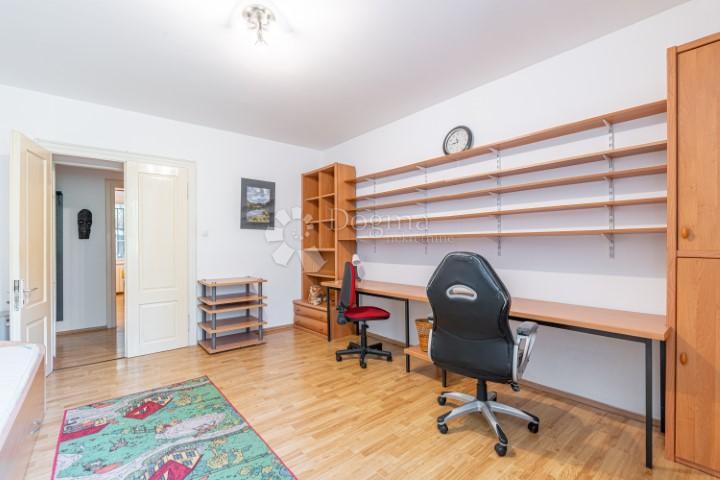 Wohnung Bulevard, Rijeka, 86m2