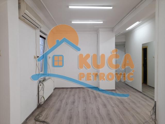 Izdaje se kuća kao poslovni prostor u blizini Šojke na Obilićevom vencu, 670m2