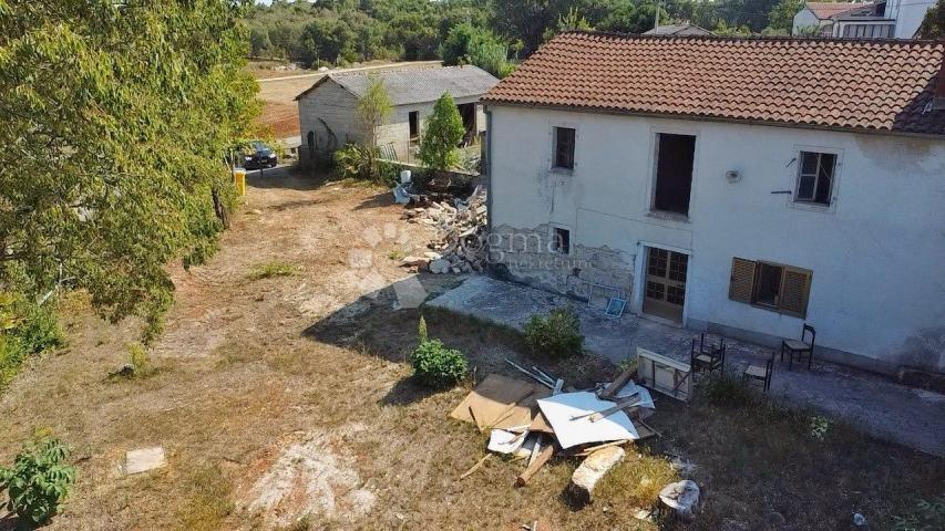 BEAUTIFUL ISTRIAN HOUSE IN A RELAXING LOCATION