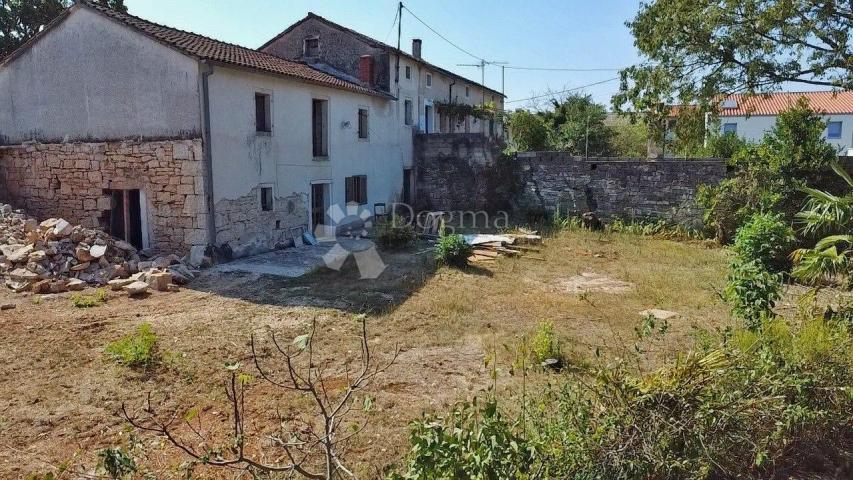 BEAUTIFUL ISTRIAN HOUSE IN A RELAXING LOCATION