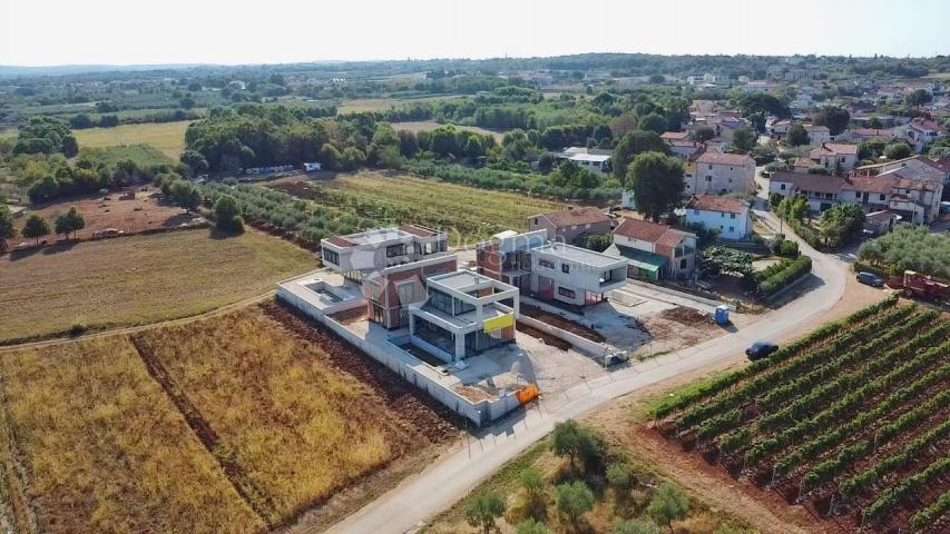 CHARMANTE LUXUSVILLA IN POREČ