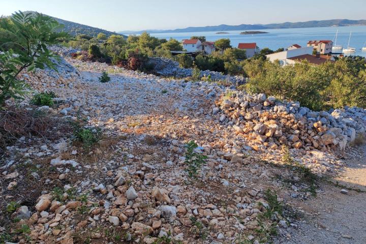 Šibenik, Kaprije, projekt moderne vile u oazi mira